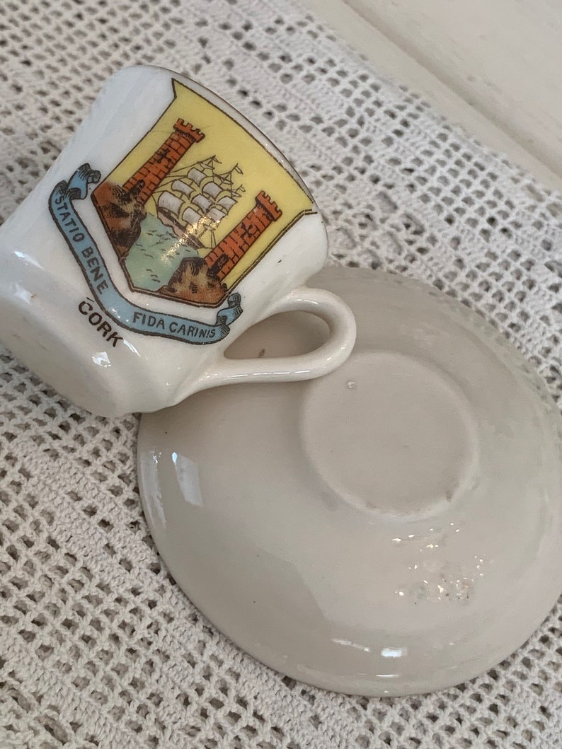 English Collectables Vintage Fine China Hand Painted Made In England Souvenir Ware Fine Crafted Porcelain