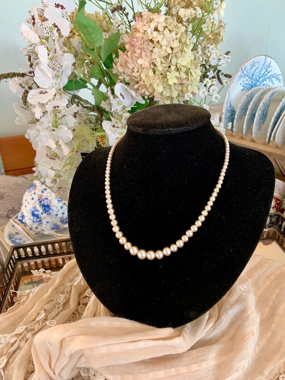 Re Strung Girls Pearls - Vintage Graduated Pearls… - image 2