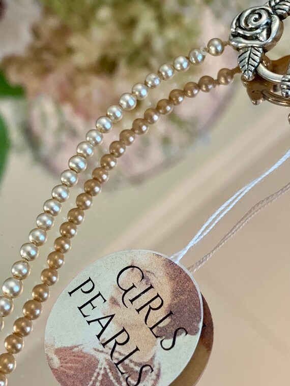 Re Strung Girls Pearls - Vintage Graduated Pearls… - image 8