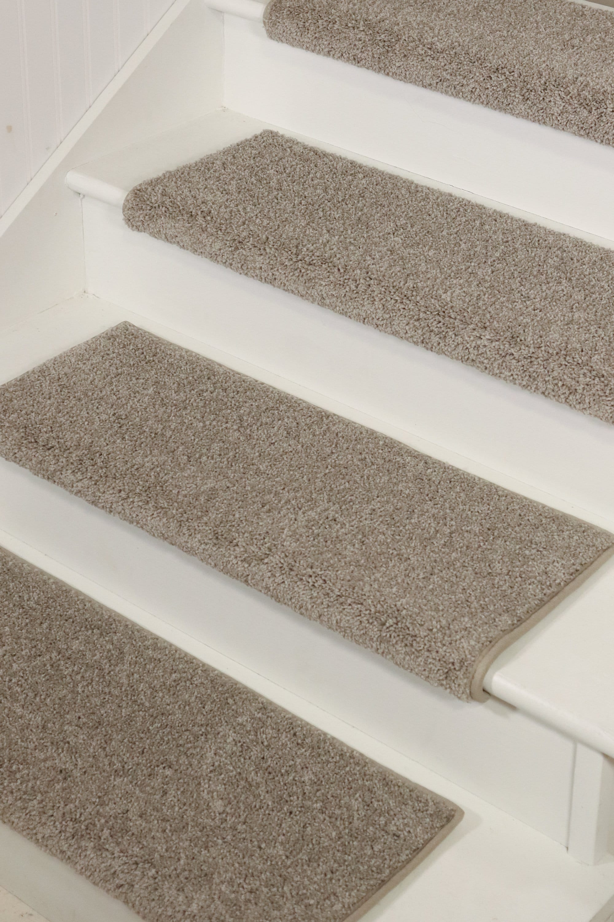 Stoney Brook Castle Carpet Stair Treads Set of 10 (FLAT TREAD, No Bullnose)  27\, image size:2000x3000