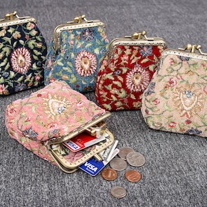 Women's Beaded Kiss Lock Clasp Bags - Decorative Coin Purses