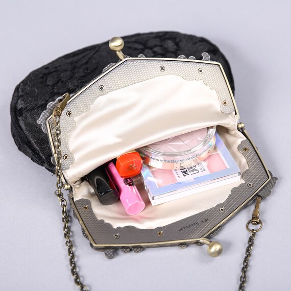 Victorian chatelaine coin purse  Victorian purses, Vintage evening bags,  Victorian jewelry