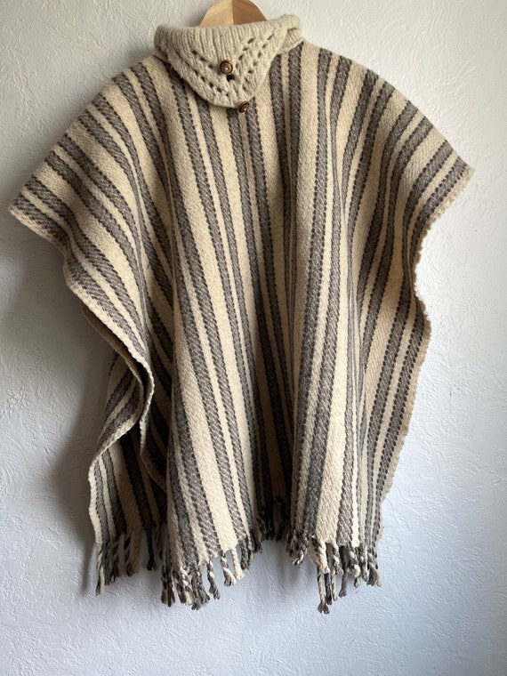 Vintage wool collared poncho ivory and gray one si