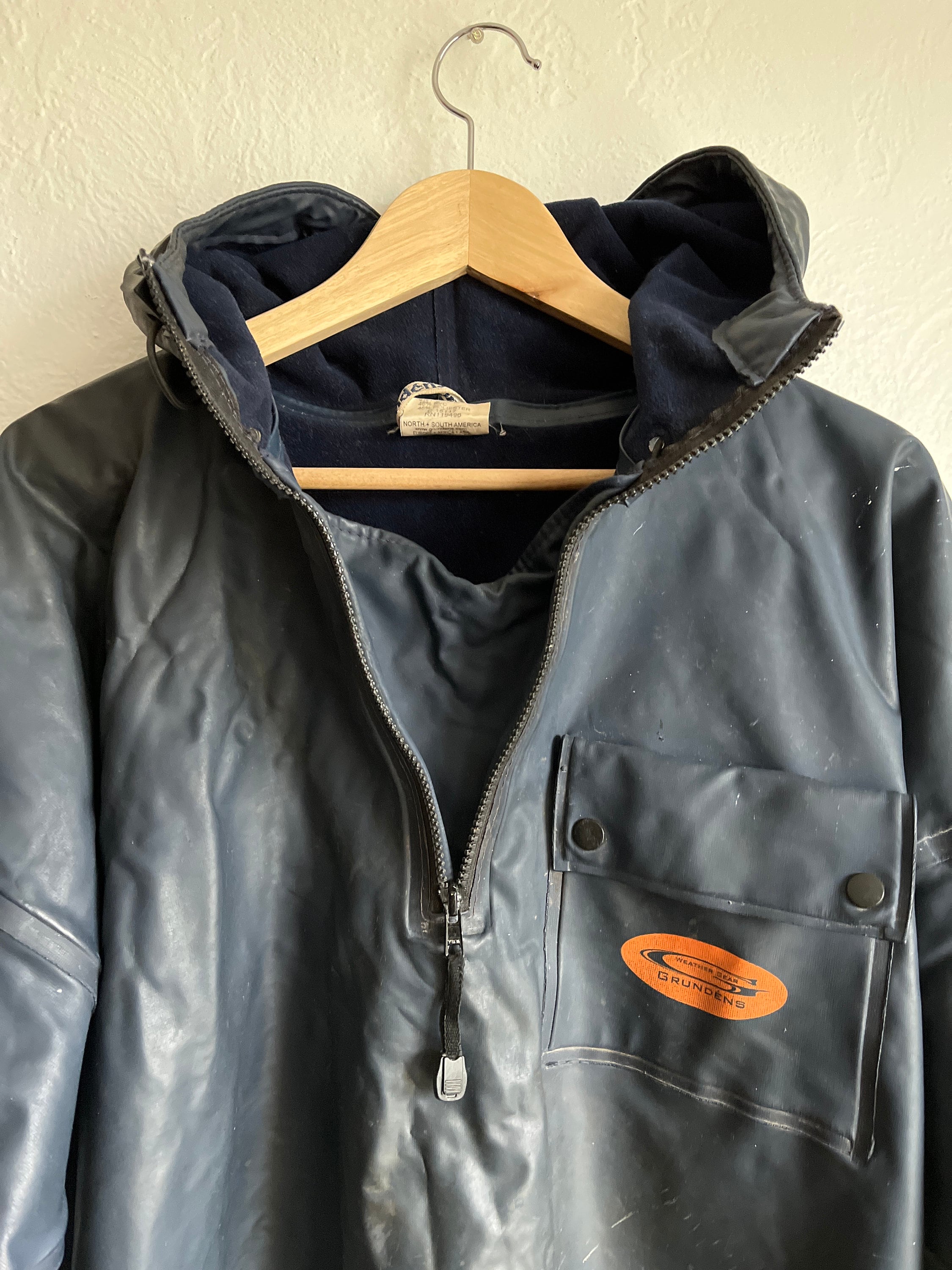 Grundens lightweight deals rain gear