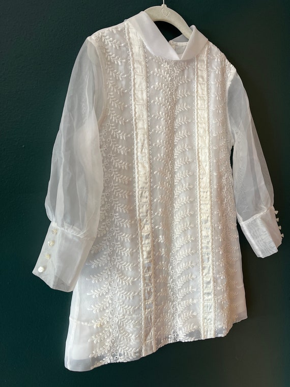 Vintage unbranded white embroidered dress size 5 - image 3