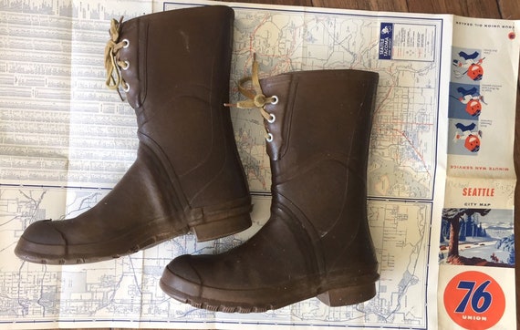 rain boots size 10
