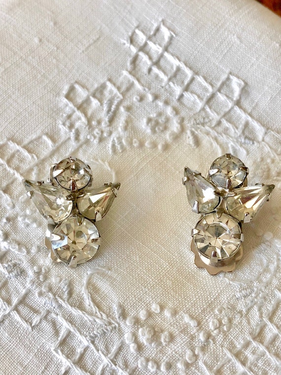 Vintage Clip On Clear Rhinestone Earrings Vintage… - image 2