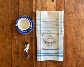 Vintage Tea Towel White & Blue Linen Tea Towel Hand Embroidered Floral Teapot Motif Vintage Linen Tea Towel Tea Party Décor Tea Lover Gift