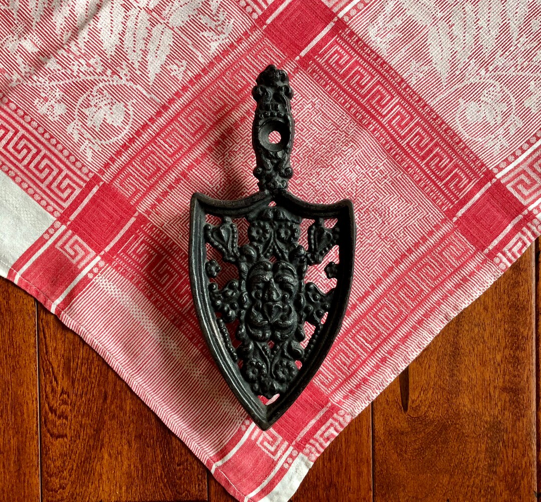 Vintage Black Cast Iron Kitchen Trivet Heart & Flower Pattern Vintage