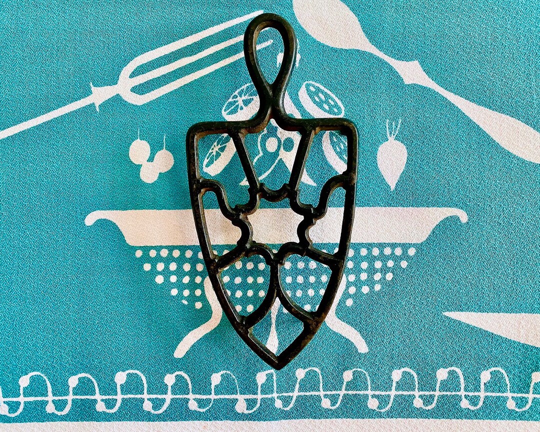 Vintage Black Cast Iron Kitchen Trivet Sunburst Starburst Pattern