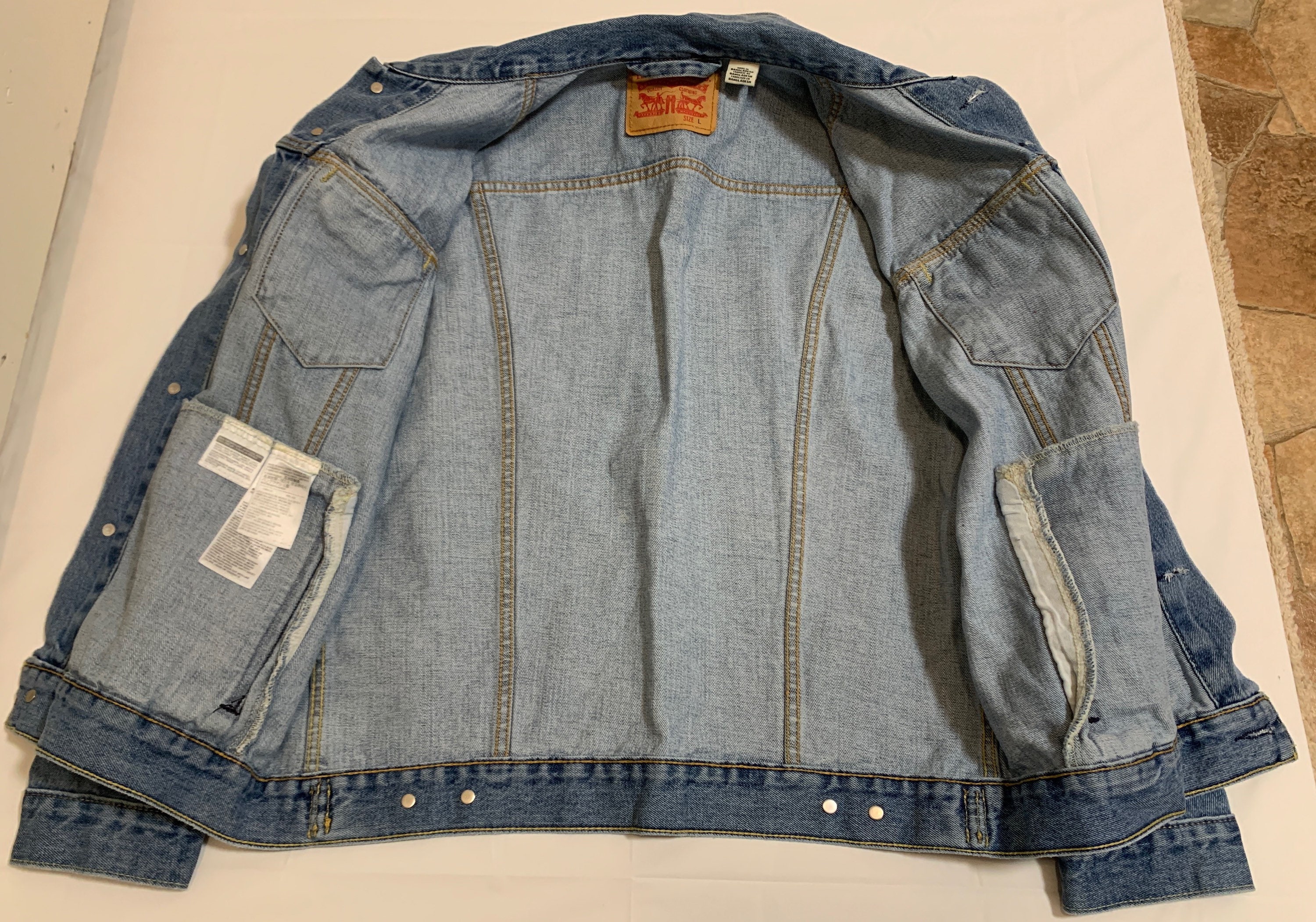 Levi's Vintage Light Blue Denim Jacket Back of Buttons 3937