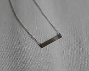 Horizontal bar neckace