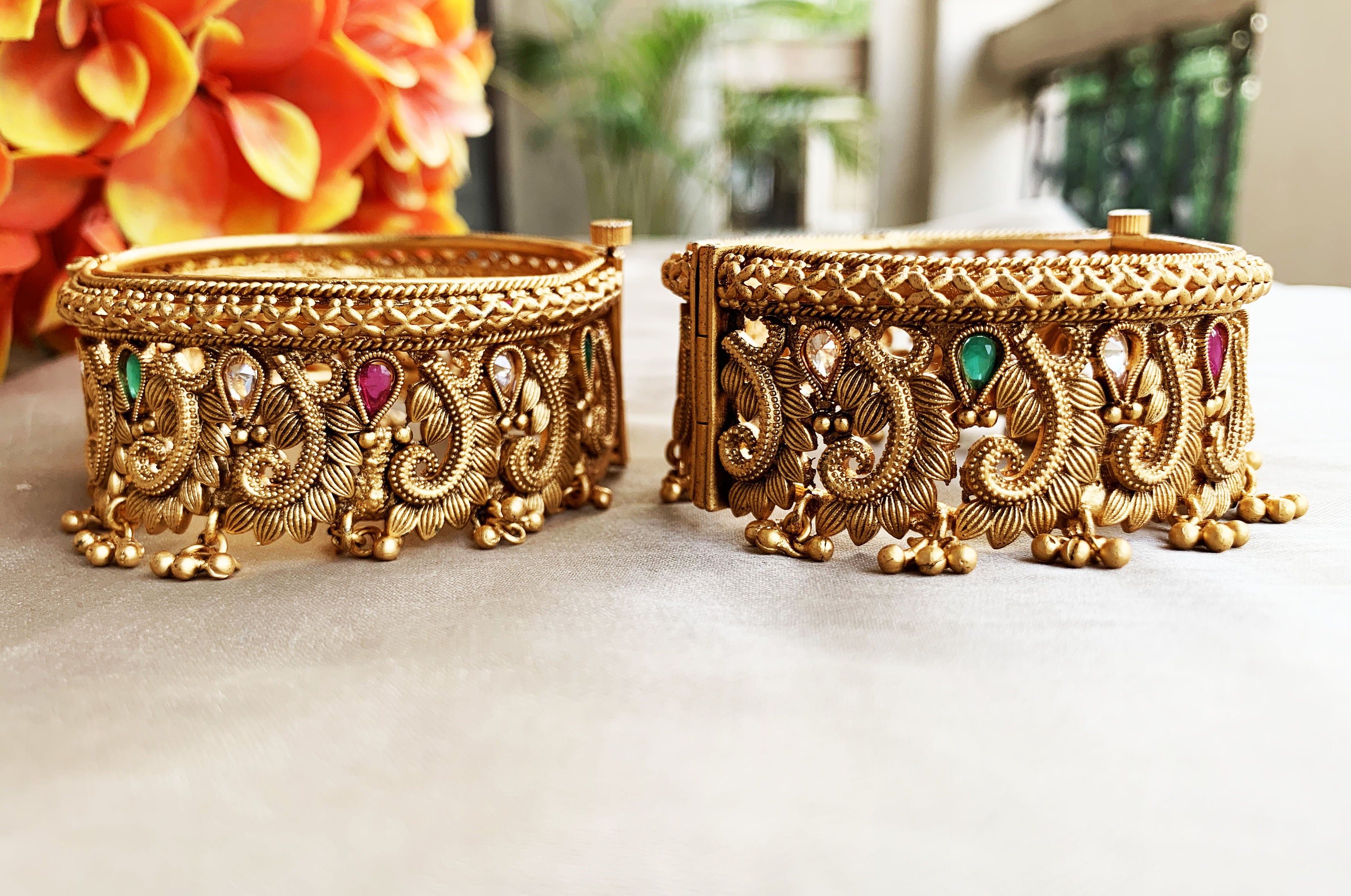 Antique Gold BanglesIndian Traditional Gold KadasWedding Etsy