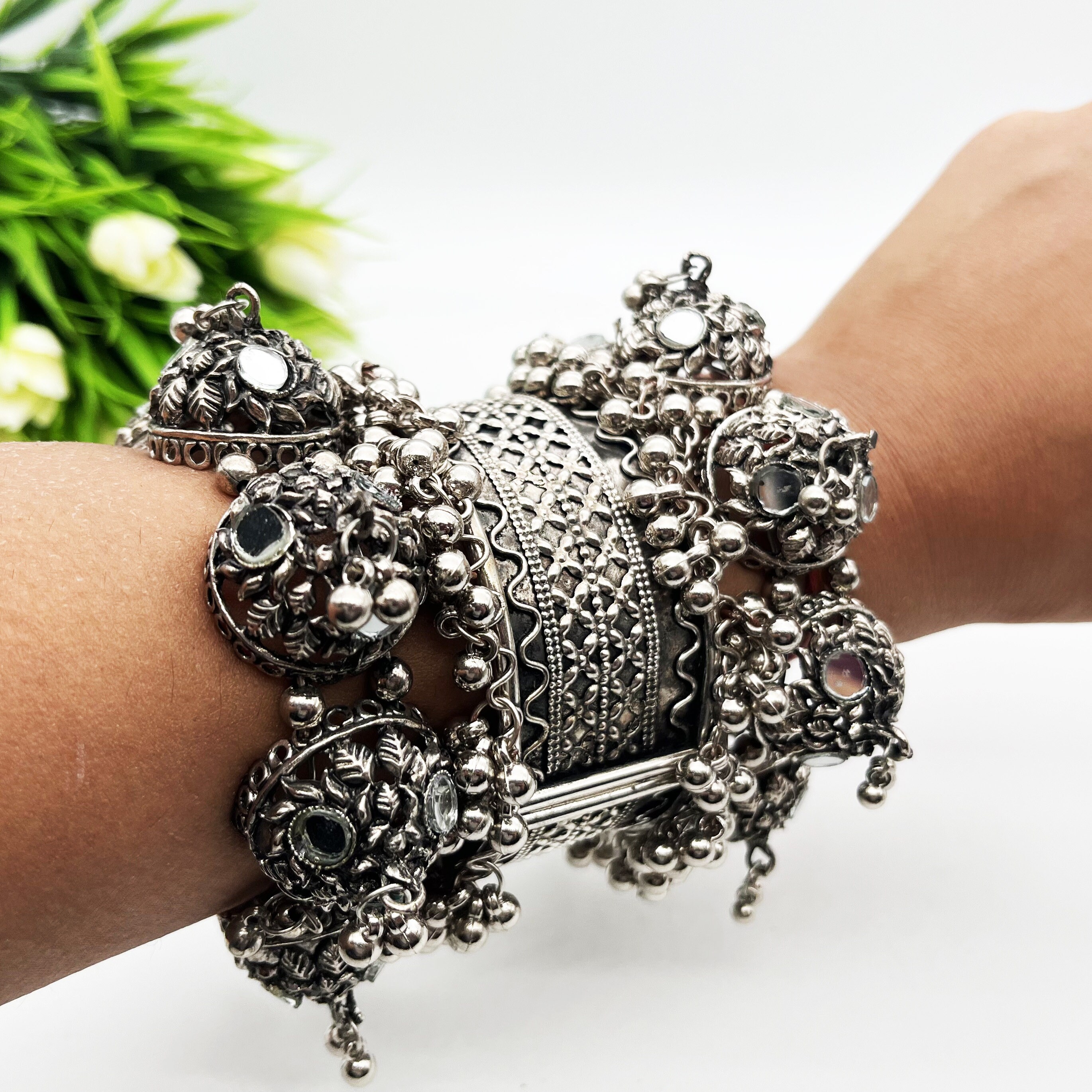 Amazon.com: Efulgenz Indian Oxidized Jewelry for Navratri Boho Oxidized  Bangles CZ Crystal Metal Indian Bracelet Bangle Set Jewelry for Women (12  Pcs) Size-2.4: Clothing, Shoes & Jewelry