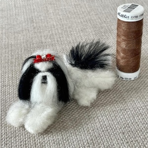 Tiny shih tzu sculpture, 6 cm