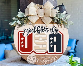 Rund dörrhängare SVG Gud välsigne USA patriotiska ytterdörrskylt svg USA flagga verandadekor laserskuren fil fet entrédekor
