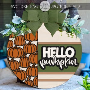 Zawieszka na drzwi wycinana laserowo w formacie SVG | Plik ze znakiem Hello Pumpkin w formacie SVG | Okrągły drewniany szablon na jesienną dekorację ganku | Cyfrowy plik do cięcia Glowforge xTool