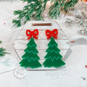 Christmas Tree Earrings SVG Glowforge File | Layered Holiday Bow Earring Template | Festive Laser Cut Acrylic Wood Jewelry SVG for xTool