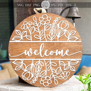 Suporte de porta cortado a laser SVG | Arquivo SVG de placa de boas-vindas | Modelo de placa de madeira redonda | Placa de porta floral faça você mesmo, compatível com Glowforge xTool