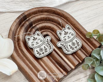Laser Cut Earring SVG Cottagecore Cat Folk Art Floral Dangle Earrings Includes Large and Small Sizes for Handmade Jewelry Sellers