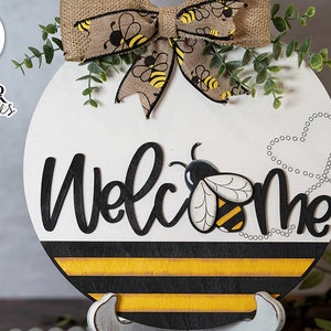 Welcome With Bee Glowforge Laser SVG | Door Hanger Design