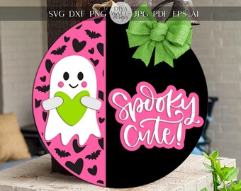 Pendurador de porta fantasma fofo e assustador SVG | Arquivo SVG de placa redonda de Halloween | Modelo digital cortado a laser Glowforge xTool | Decoração de varanda faça você mesmo