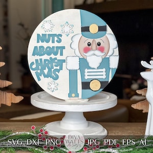 Arquivo SVG de corte a laser Nuts About Christmas | Cabide de porta quebra-nozes | Placa de camada de feriado SVG | Design de corte a laser de decoração de Natal