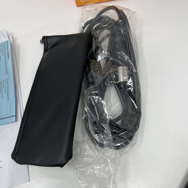 Shure SV200 Vocal Microphone with On/Off Switch, 15ft XLR Cable, Pouch & Clip image 8
