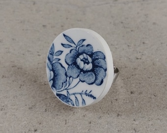 Broken china ring, Broken plate jewelry, Chinese Porcelain, Ceramic ring, Engagement ring, Statement Ring, Adjustable Ring, Porcelain Ring