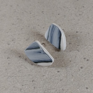 Broken china jewelry, Broken plate stud earrings, Ceramic earrings, Porcelain jewelry, Chinese porcelain earrings, stud earrings