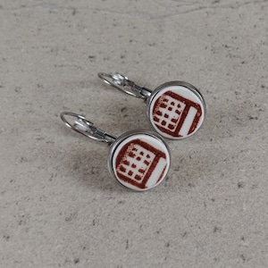 Zerbrochener Porzellanschmuck, Broken Plate Ohrstecker, Keramik Rundohrringe, Porzellanschmuck, Chinesisches Porzellan Ohrringe, Ohrstecker Ohrstecker