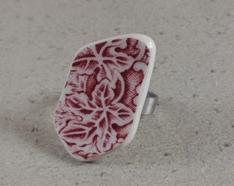 Broken china floral ring, Red and white ceramic ring, Chinese porcelain repurposed ring, Broken plate jewelry, beach pottery ring