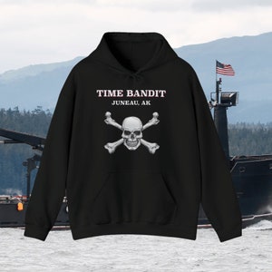 FV Time Bandit Juneau, AK Niederländischer Hafen Alaska Kapuzen-Sweatshirt Unisex Heavy Blend ™ (Fangen, Krabben, FV, Tödlichster Fang)