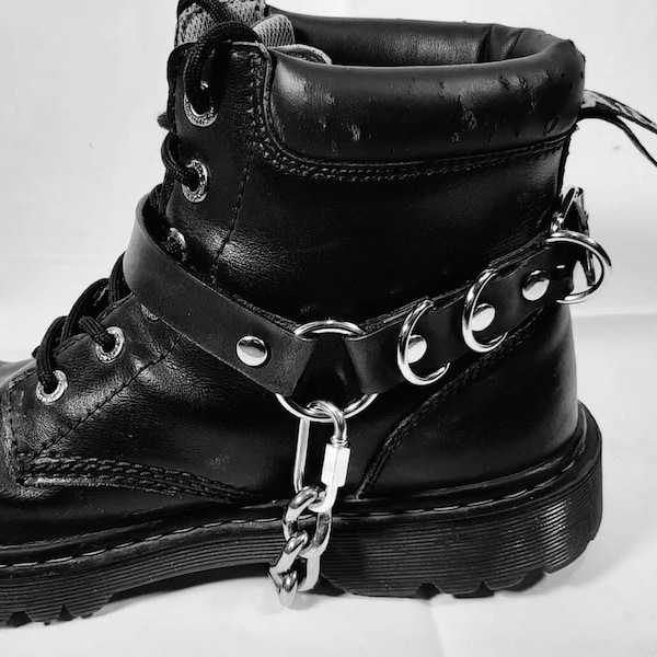 Unisex Leder Bootstrap 3.0 Dreifach D-Ring mit Kette SINGLE Boot Strap Street Punk Goth Bondage Industrial