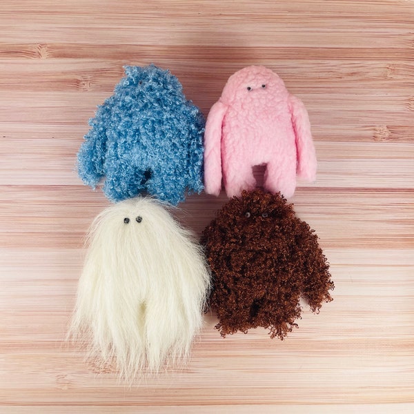 Baby Yeti, pluchen pop, griezelig schattig speeltje, Sasquatch, Bigfoot, monsterpluche, uniek, schattig pluche, Valentijnsdag of babycadeau.