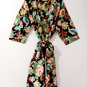 Katoenen kimono gewaden, zwarte bloemenprint kimono, zachte en comfortabele badjassen, wikkeljurk, huisjas gewaad zwart