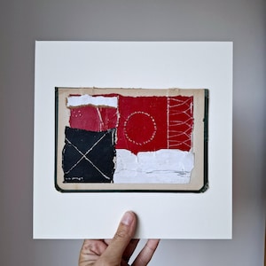 Arte del collage contemporaneo, arte del collage minimalista fatta a mano, collage astratto su copertina di libro vintage, arte conveniente, collage di carta, arte del collage