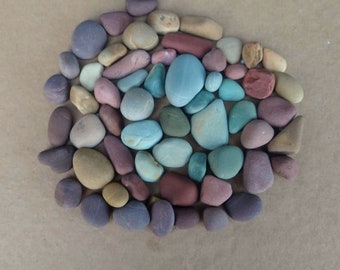 60 Flat and Full Body Brown, Green, Yellow Pebbles, Set of Small Pebbles in Various Shapes, Beach Stones for Mosaics, Natural Vase Filler