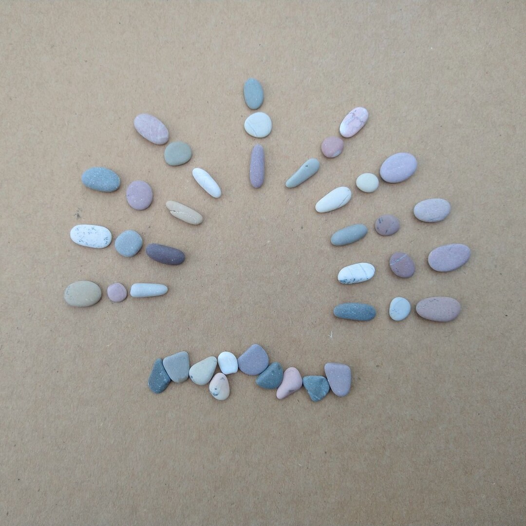 40 Flat Thin Pebbles for Pebble Art, Pebble Art Set, Flat Pebble Stack