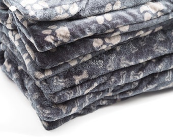 Hundedecke aus Kuschelfleece | waschbar | weich, flauschig, Soft | Hundematte für Auto, Indoor und Outdoor | Made in Germany