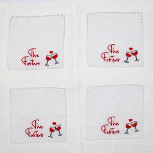 カップル用リネンナプキン、ブライダルギフト、パーソナライズされたナプキン、ハートナプキン、カスタム刺繍、新築祝い、ホステス、バーカート、バレンタインデー