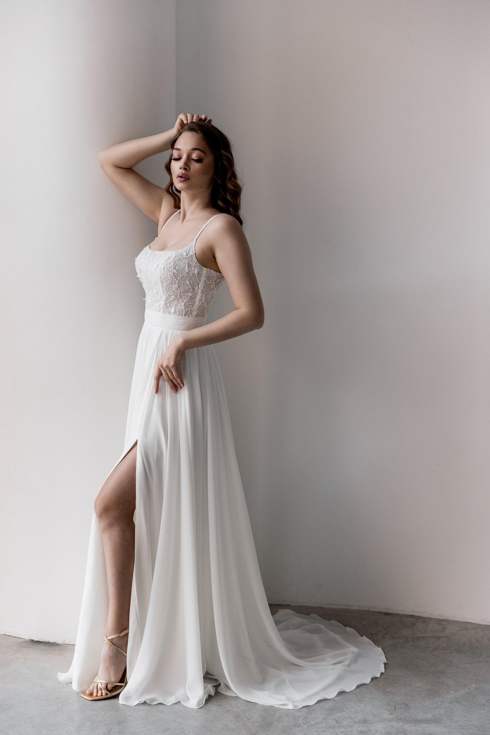 Guipure Lace Wedding Dress: Chiffon A-Line Bridal Gown