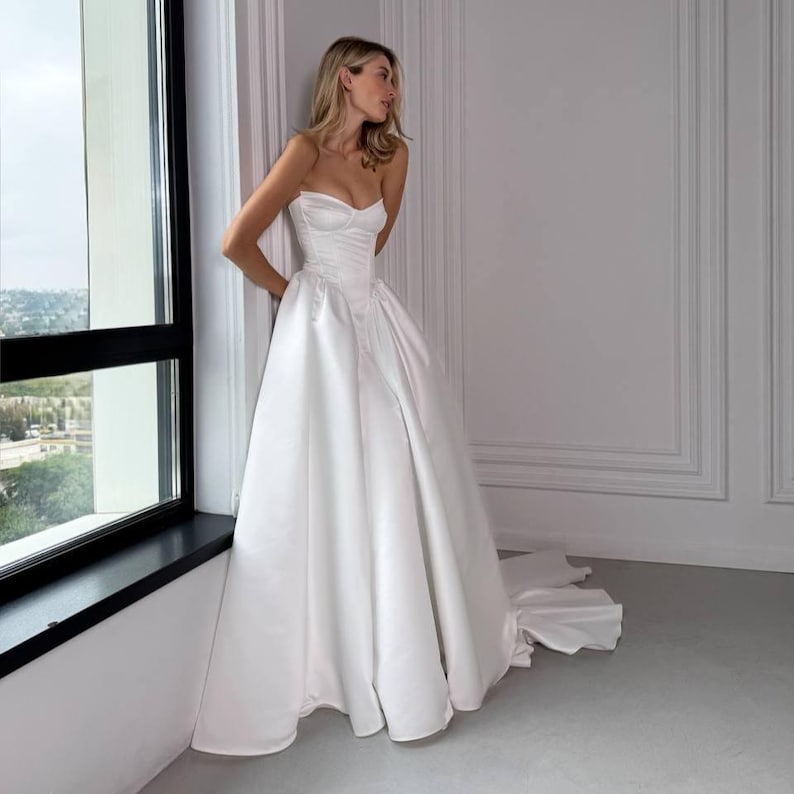 elegant dress for women Ladivine J838, Formal Evening Gown Zendaya elegant dress Size:10cm x 10cm - Box of 10 Dressings col_family_blue