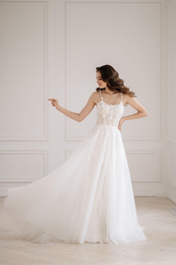 Floral Guipure Lace Wedding Dress: Boho Spaghetti Strap Bridal Gown - Etsy