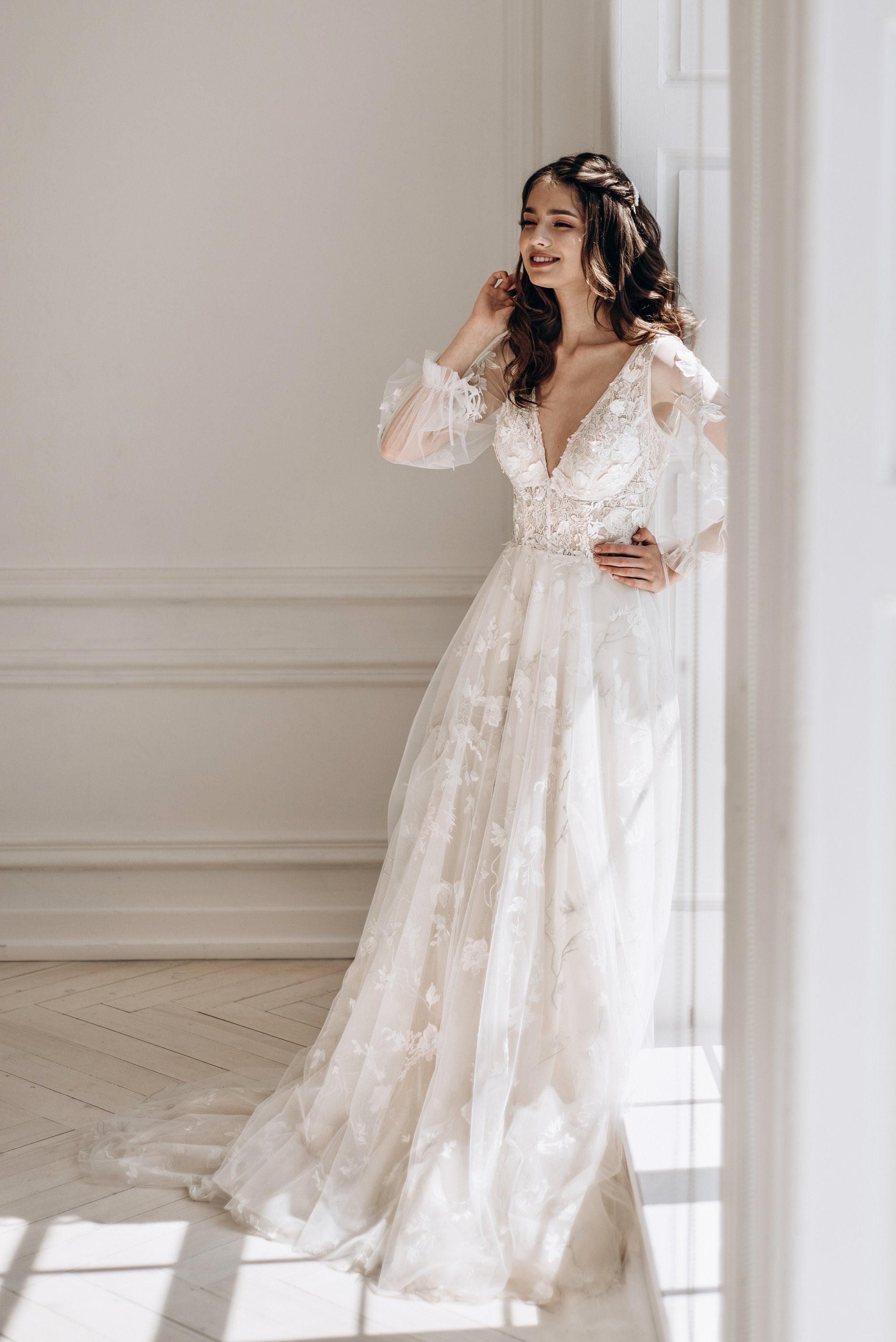 fitted lace wedding dress Modest Lace Long Sleeve Balll Gown Wedding Dresses V-neck Corset Back –  Viniodress main image 0