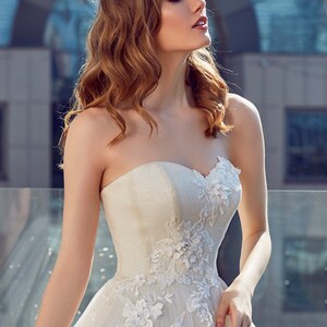 Lace Wedding Dress, Delicate Bridal Gown, Luxury Romantic Bohemian ...