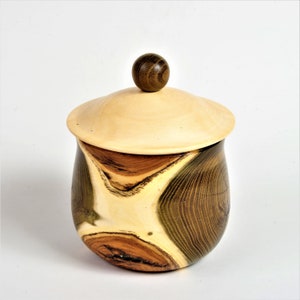 Wood Can Jewelry Box Jewelry Box Made of Robinia Wood