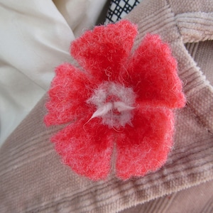 Felted red  dianthus (pink or sweet william)  flower brooch