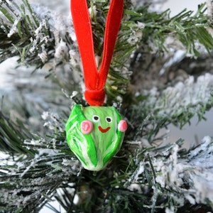 Festive Brussel Sprout Shaped Christmas Baubles, Cute Funny Sprouts Tree Decorations Vegetable Ornaments | Xmas Novelty Gift