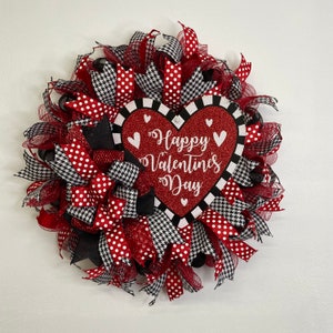 Valentine's Day Wreath, Front Door Wreath, Heart Wreath, Happy Valentine's Day, Mesh Wreath,